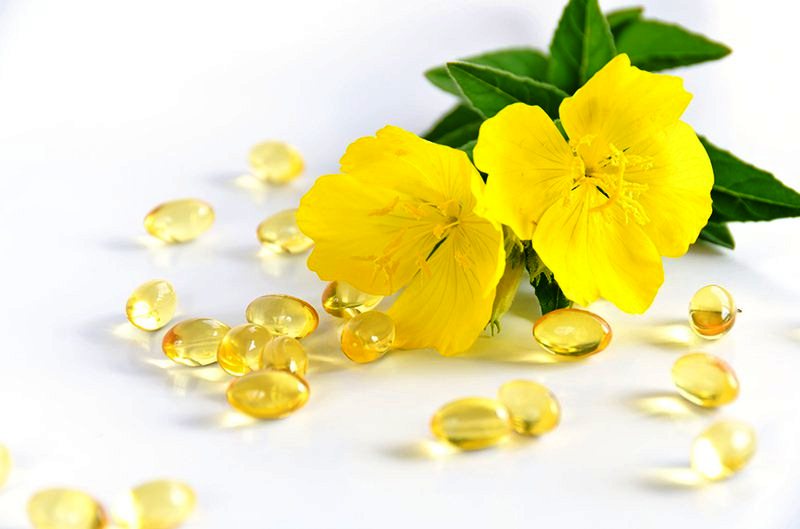 Có nên uống Tinh dầu hoa anh thảo kết hợp với vitamin E không?