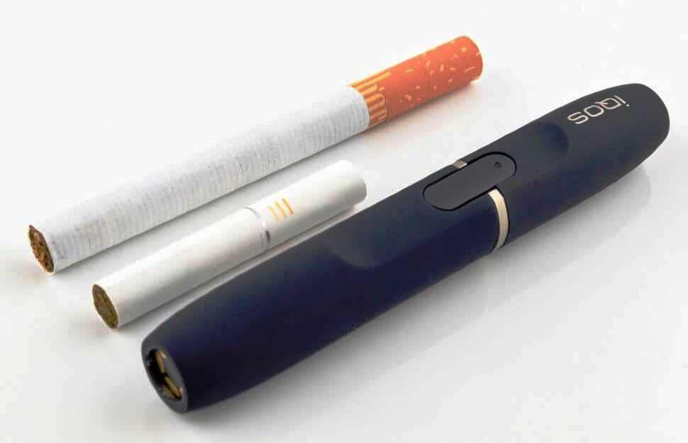 Thường xuyên hút thuốc và thuốc lá điện tử có nguy cơ tổn thương nặng khi mắc Covid-19